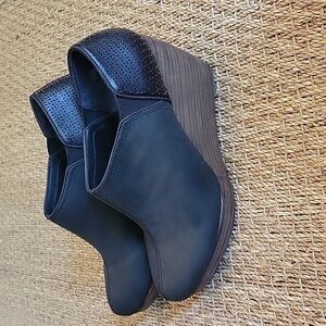 Dr. Scholl's Black Ankle Booties